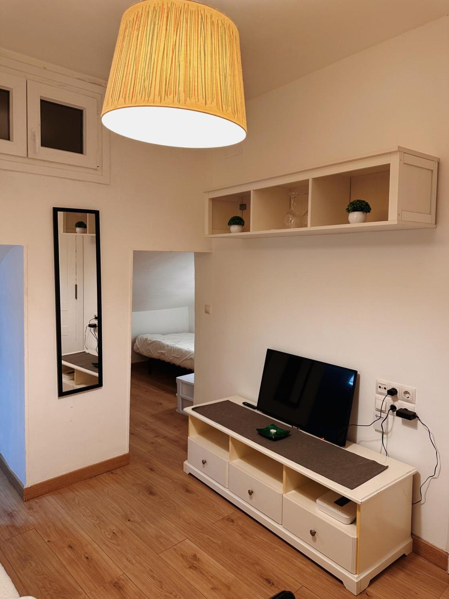 Apartament Buhardilla En Lavapies Cerca De Atocha *